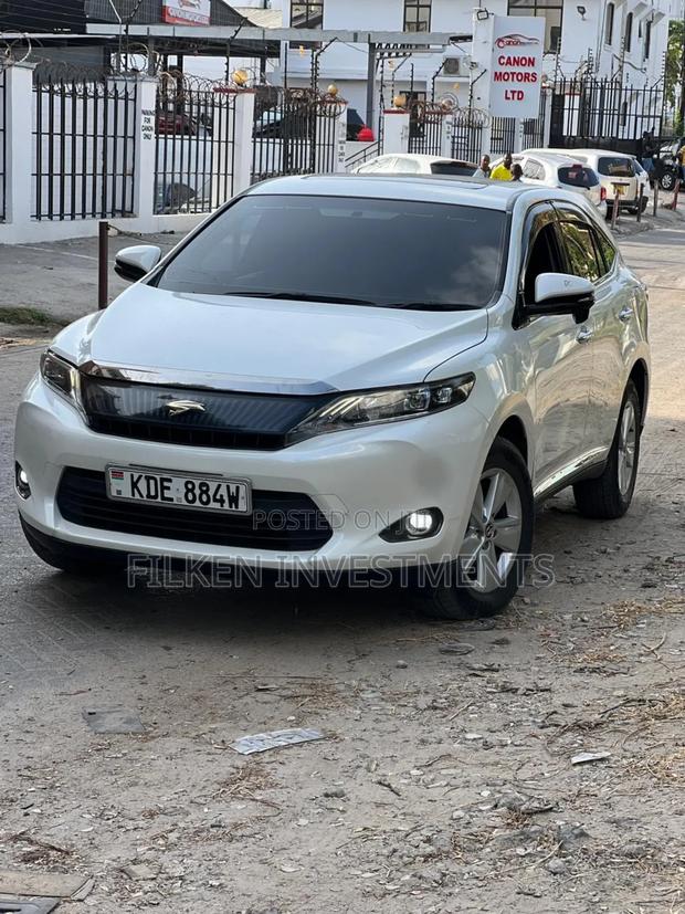 Toyota Harrier 2.0 2015 White