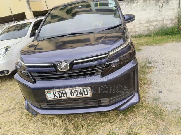Toyota Voxy 2016 Black