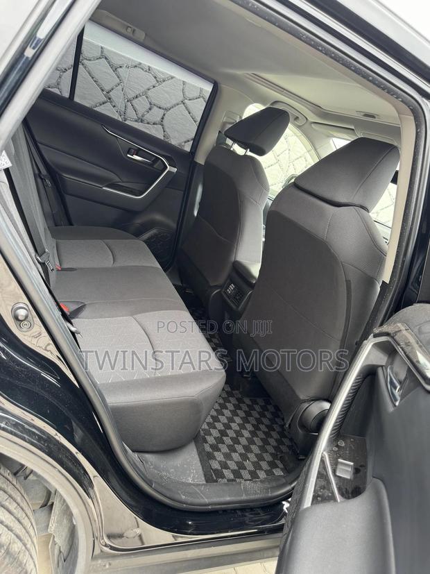 Toyota RAV4 XLE Premium AWD 2019 Gray