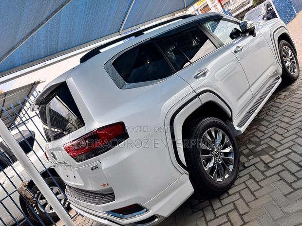 Toyota Land Cruiser 3.5 Petrol 4WD 2022 White