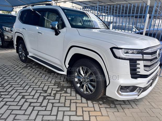Toyota Land Cruiser 3.5 Petrol 4WD 2022 White