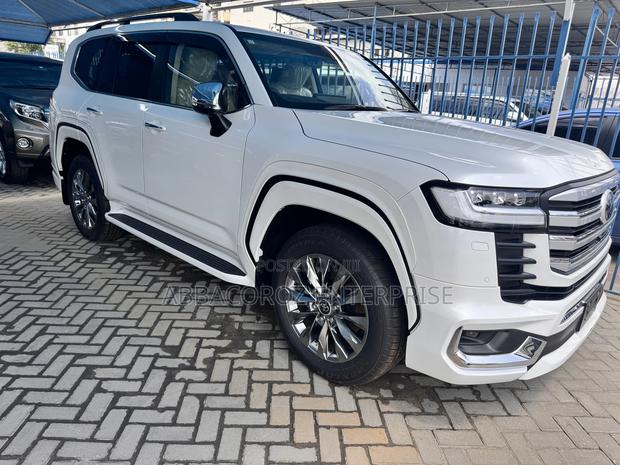 Toyota Land Cruiser 3.5 Petrol 4WD 2022 White
