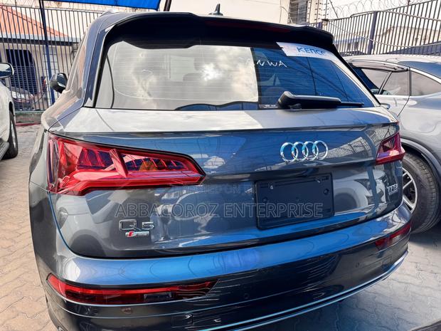 Audi Q5 2018 Gray