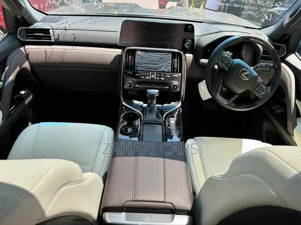 Lexus LX 2023 Gray