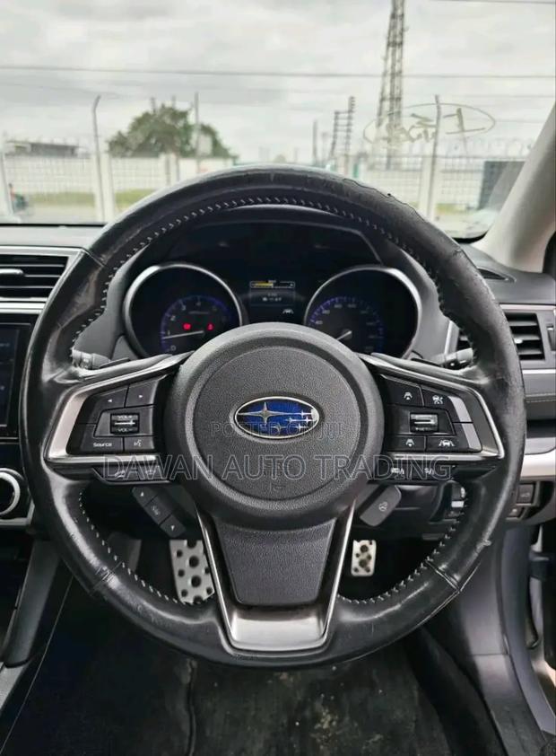 Subaru Outback 2018 Gray