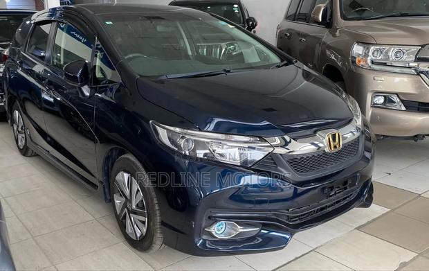 Honda Fit Shuttle 2017 Blue