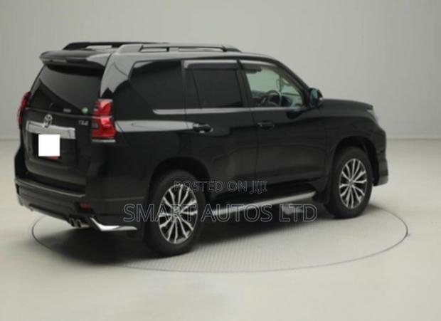 Toyota Land Cruiser Prado 2.8 2018 Matt Black