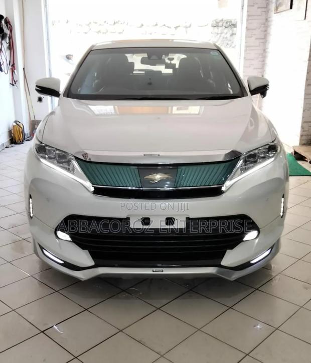 Toyota Harrier 2.0 4WD 2018 White