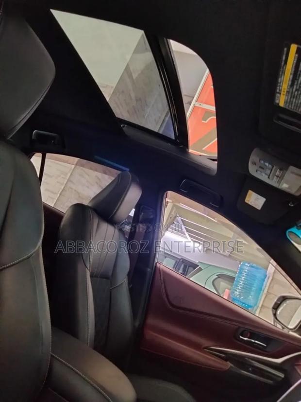 Toyota Harrier 2.0 4WD 2018 White