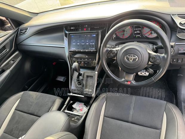 Toyota Harrier 2018 Black