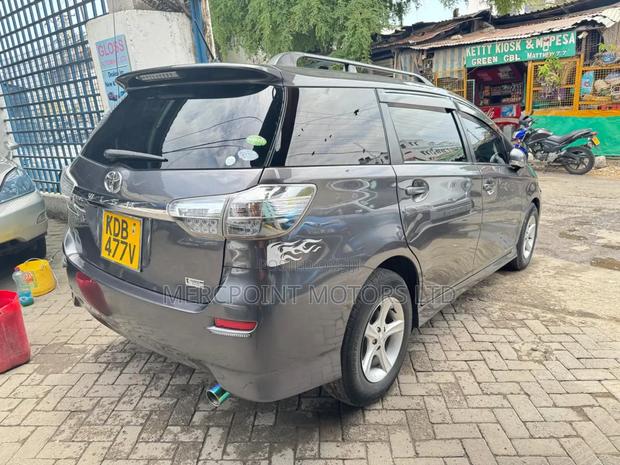 Toyota Wish 2014 Gray