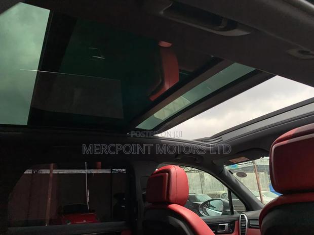 Porsche Cayenne GTS AWD 2018 White