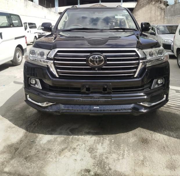 Toyota Land Cruiser 4.6 V8 ZX 2017 Black