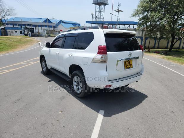Toyota Land Cruiser Prado 2014 White