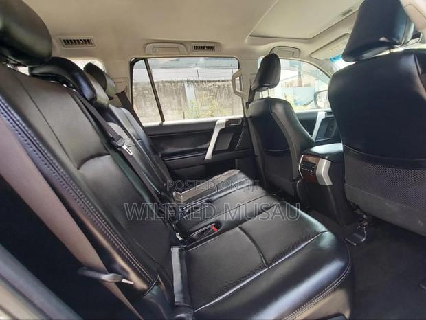 Toyota Land Cruiser Prado 3.0 172hp 2018 Gray