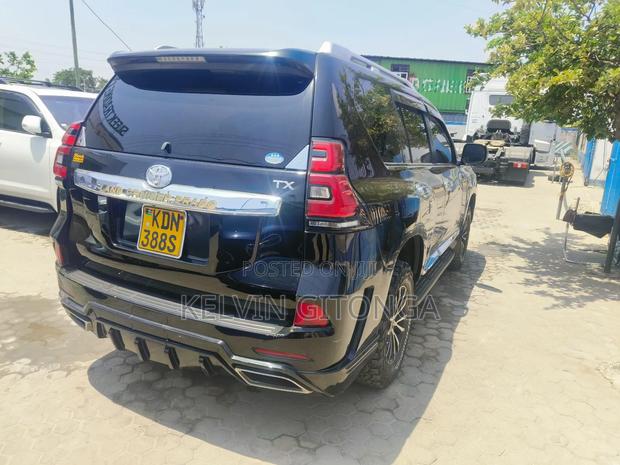 Toyota Land Cruiser Prado 2016 Black