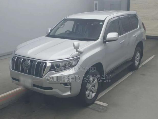Toyota Land Cruiser Prado 2.8 2018 Silver