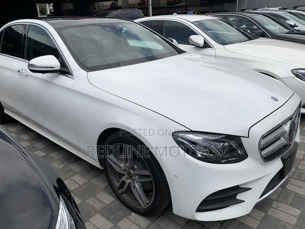 Mercedes-Benz E220 2017 Off white