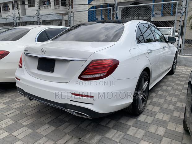 Mercedes-Benz E220 2017 Off white
