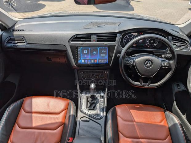Volkswagen Tiguan 2019 Silver