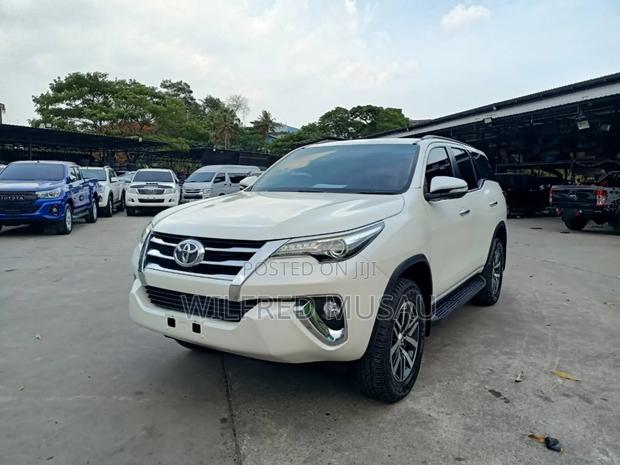 Toyota Fortuner 2.8 D AWD 2017 White