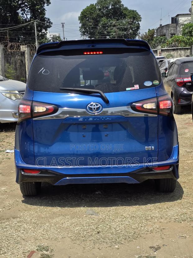 Toyota Sienta 1.5 Hybrid FWD (6-seater) 2018 Blue