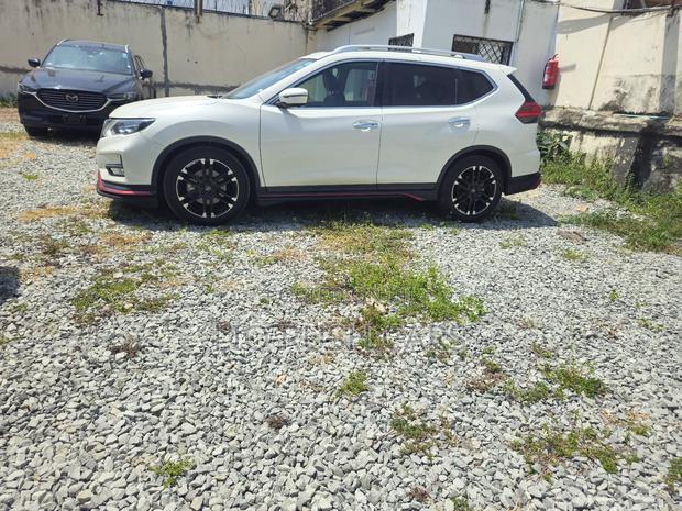 Nissan X-Trail 2018 White