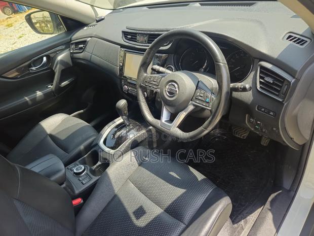 Nissan X-Trail 2018 White