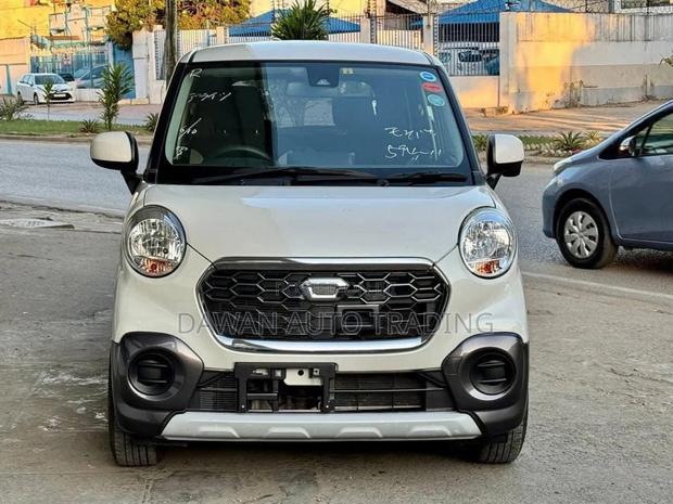 Daihatsu Cast 2017 Silver