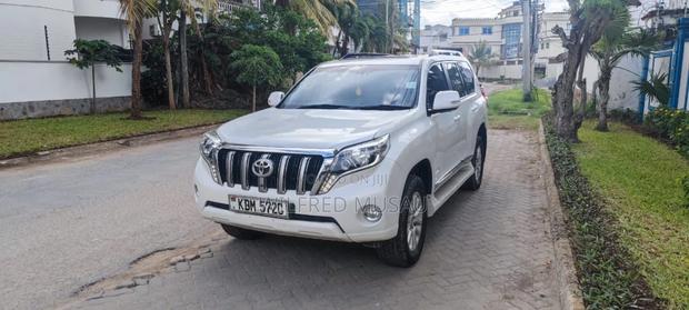 Toyota Land Cruiser Prado 2.8 2017 White
