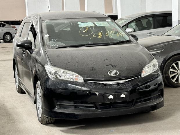 Toyota Wish 2017 Black