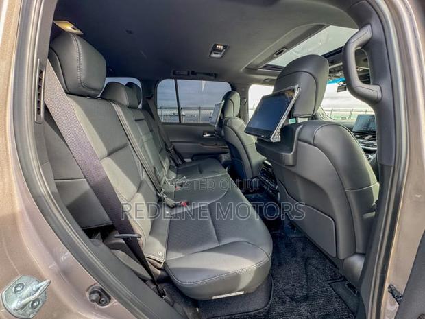Toyota Land Cruiser 3.3 Diesel 4WD 2021 Gray