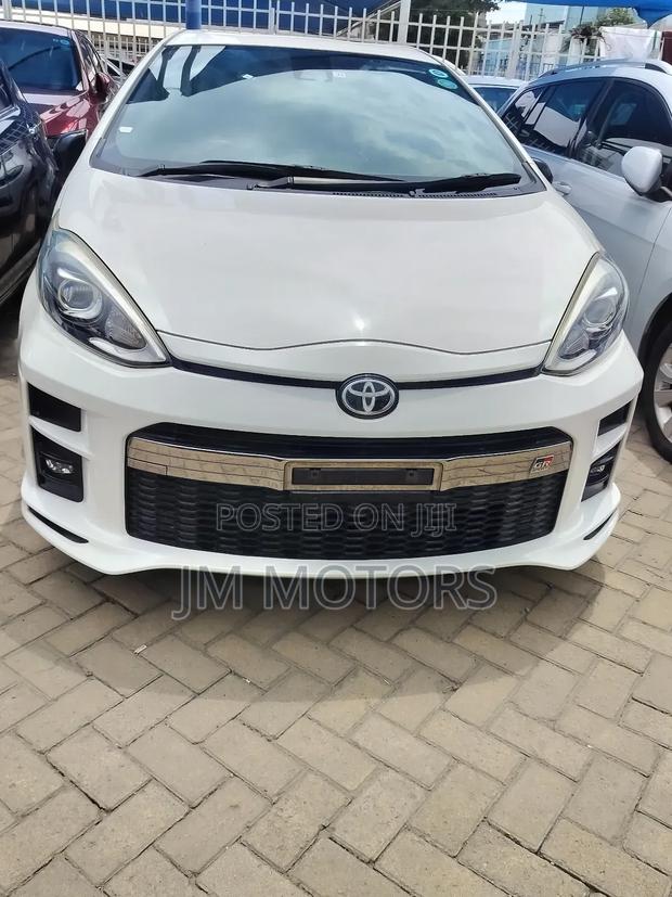 Toyota Aqua 2018 White