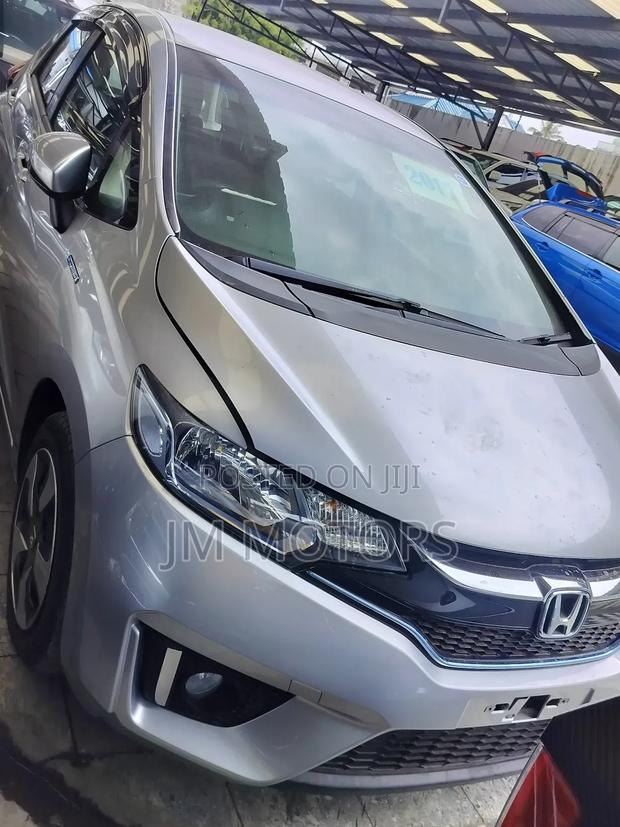 Honda Fit 2017 Silver