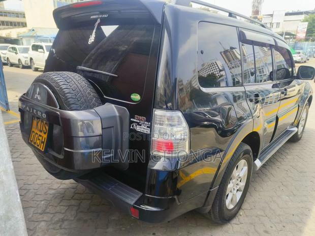 Mitsubishi Pajero 2017 Black