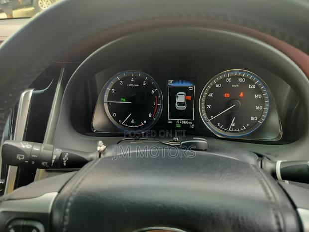 Toyota Harrier 2017 Burgundy