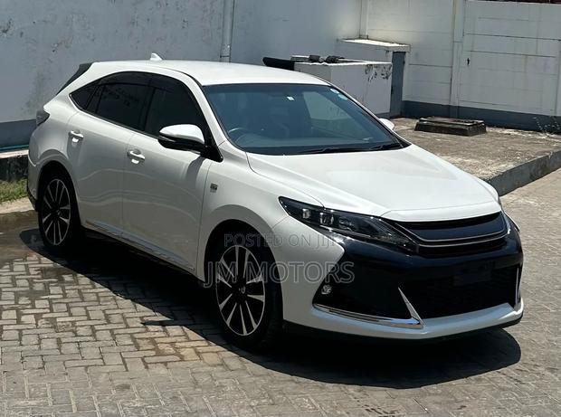 Toyota Harrier 2018