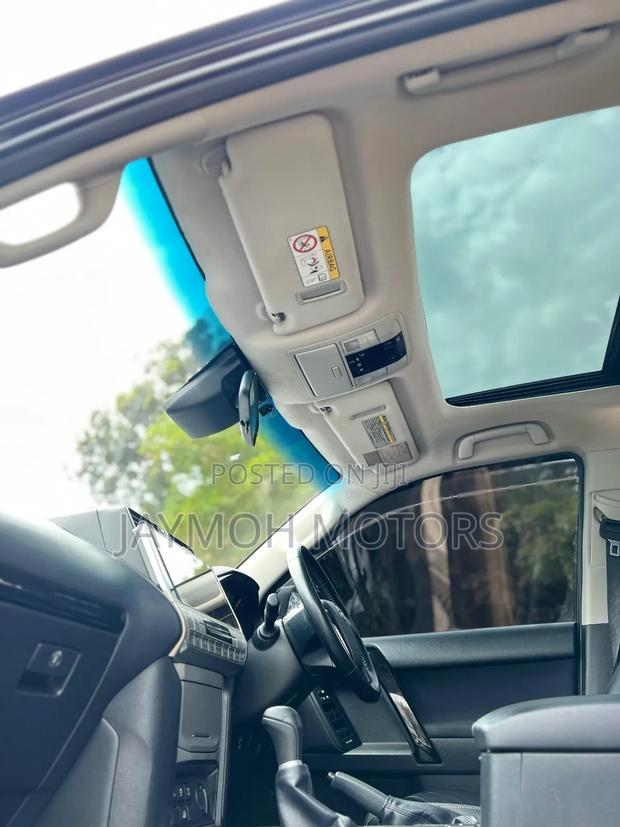 Toyota Land Cruiser 2017 Black