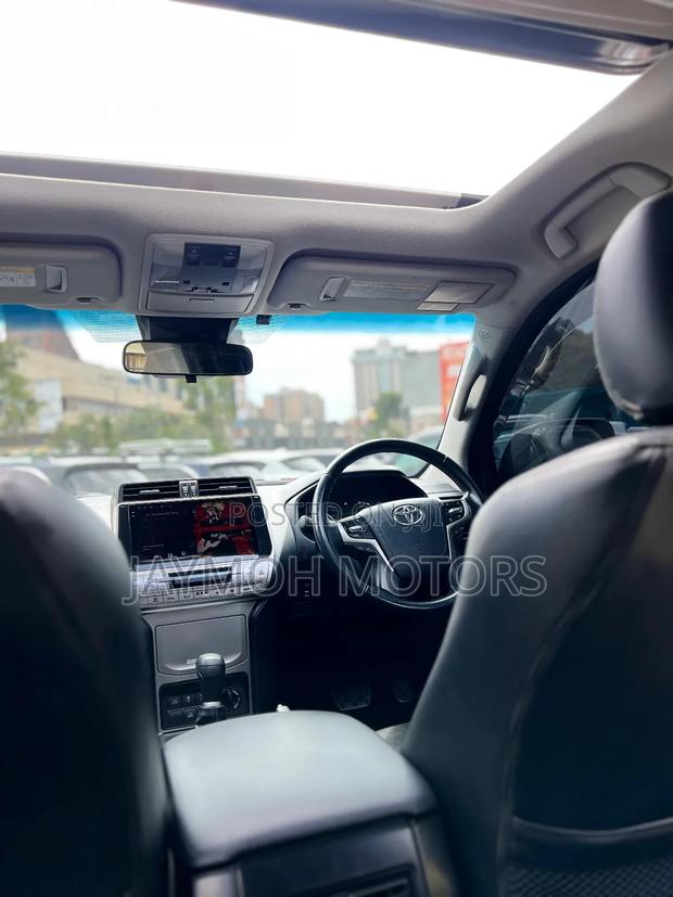 Toyota Land Cruiser 2017 Black
