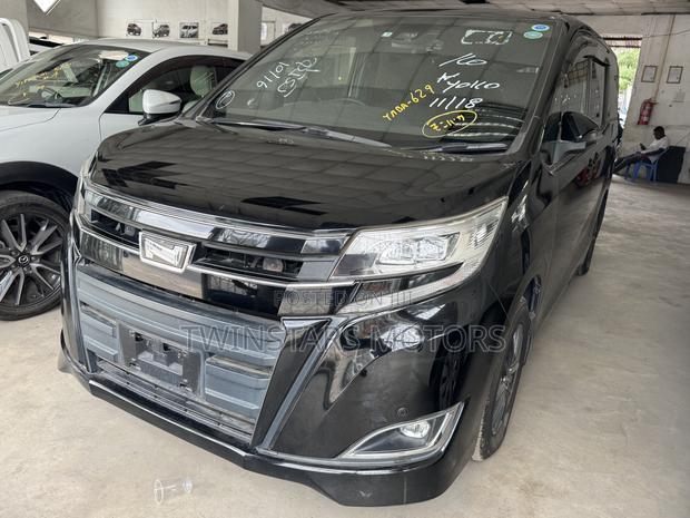 Toyota Noah 2.0 AWD (7 Seater) 2018 Black