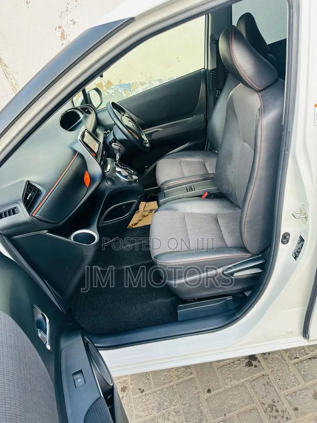 Toyota Sienta 2018 White