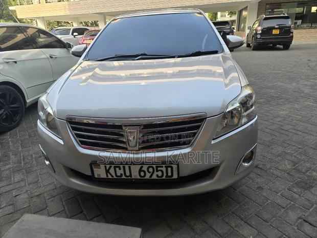 Toyota Premio 2012 Silver