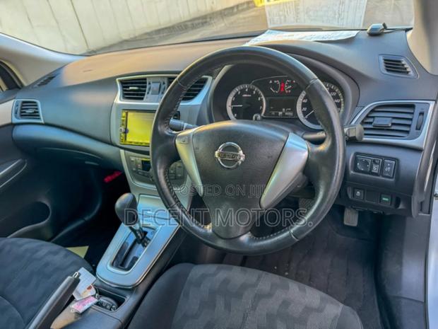 Nissan Sylphy 2018 Silver
