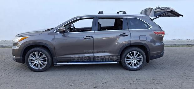 Toyota Kluger 2017 Gray
