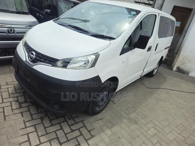 Nissan NV200 2018 White