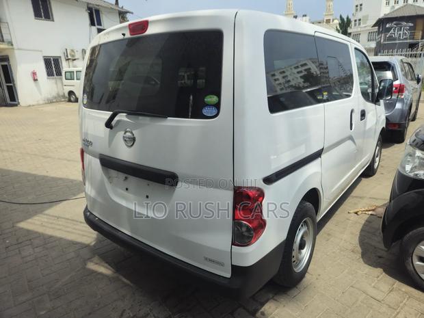 Nissan NV200 2018 White
