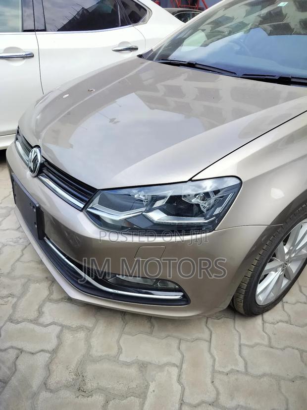 Volkswagen Polo 2017 Gold