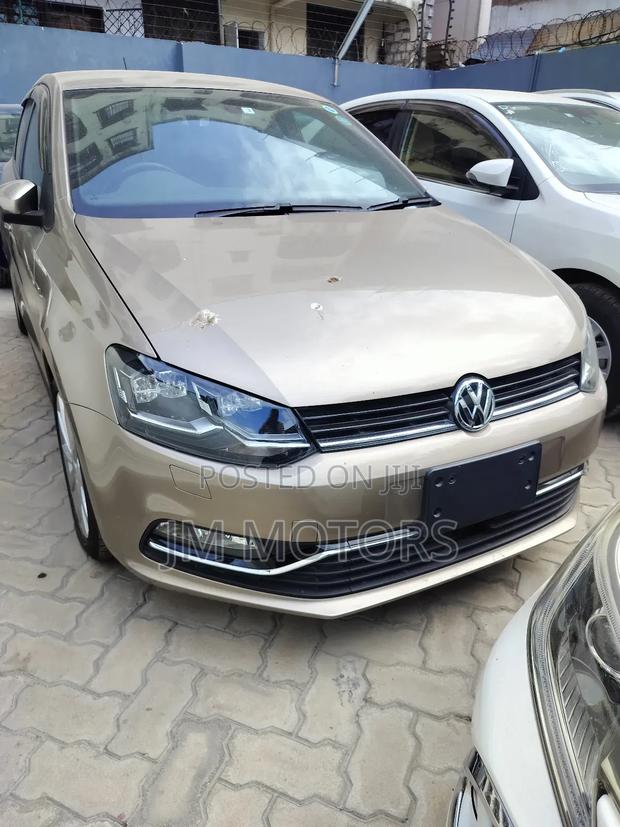 Volkswagen Polo 2017 Gold