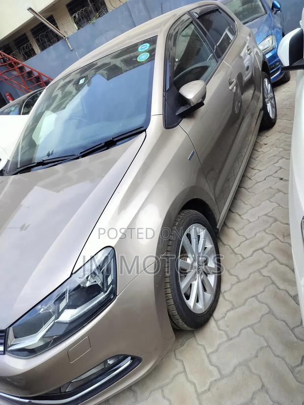 Volkswagen Polo 2017 Gold