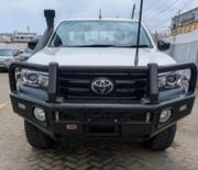 Toyota Hilux 2018 White for sale